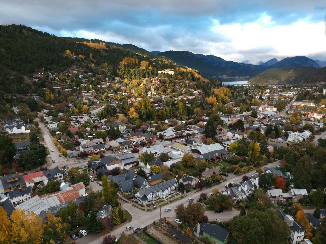 Apart & Hotel La Fontaine - By Rotui San Martin de los Andes Bagian luar foto